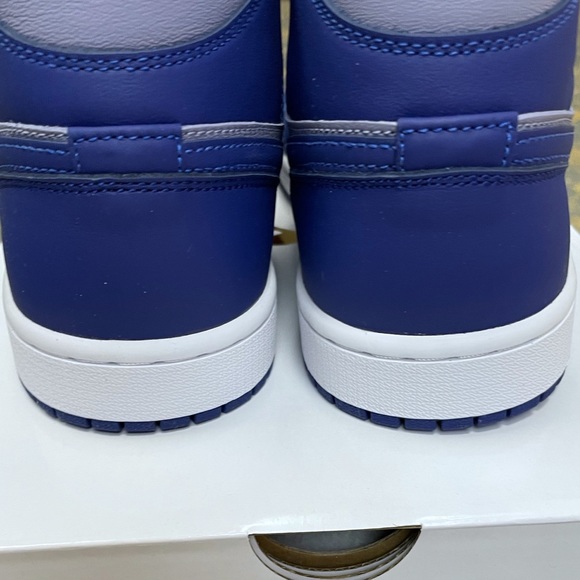 Air Jordan 1 Mid SE Iron Purple DH7821-500 WMNS Georgetown Dallas Cowboys - Picture 9 of 9